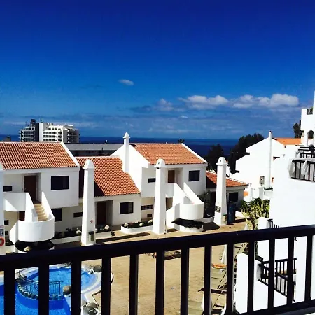 With 2 Bedrooms In Costa Adeje With Wonderful Sea View Shared Pool Furnished Balcony 700 M From The Beach Appartement *